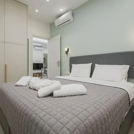 Apts. For Large Group With Parking & Yard * Chania (Crete)